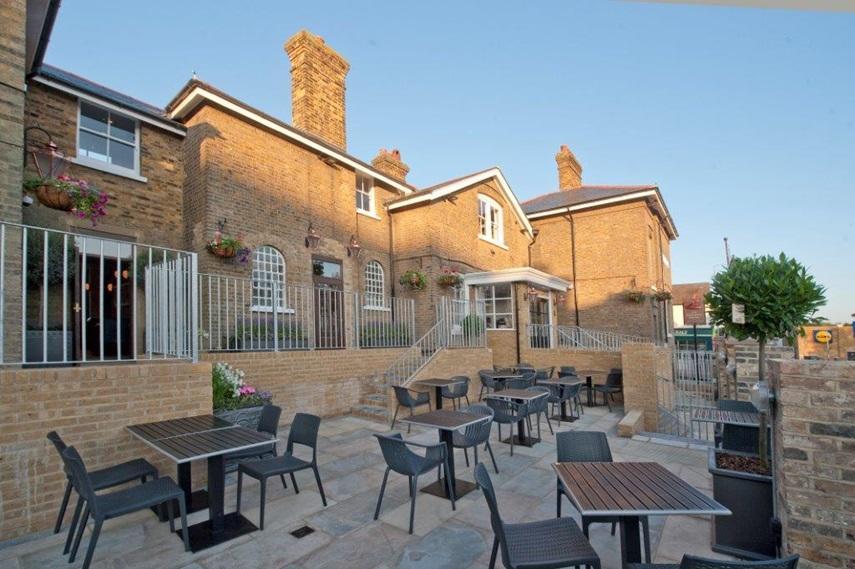 The Golden Hope Wetherspoon Hotel Sittingbourne Eksteriør billede